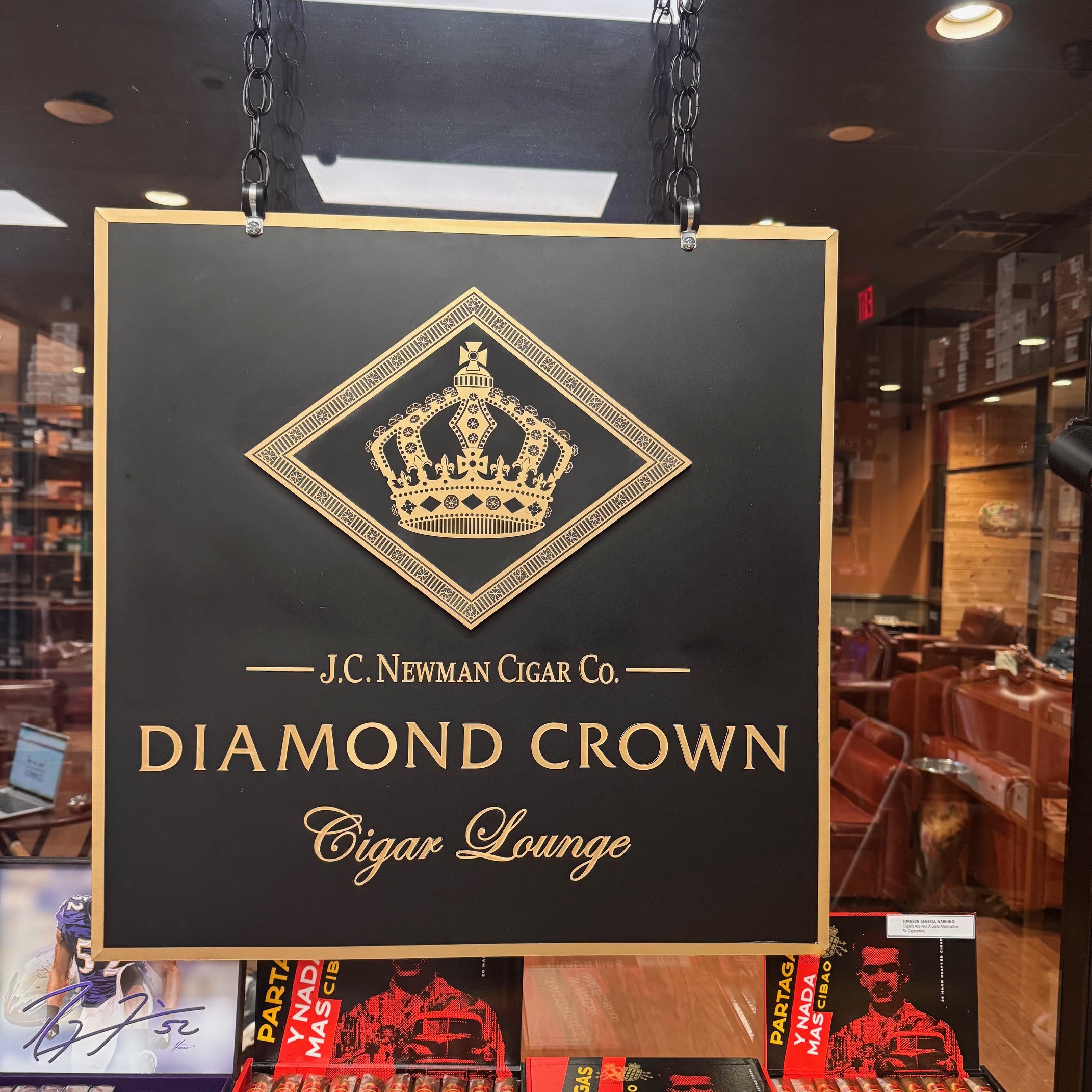 Diamond Crown lounge sign